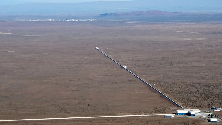 Aerial view of the LIGO Hanford Observatory and its perpendicular detector arms