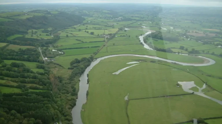 How Rivers Create Meanders, Cutoffs and Oxbow Lakes featured reference image