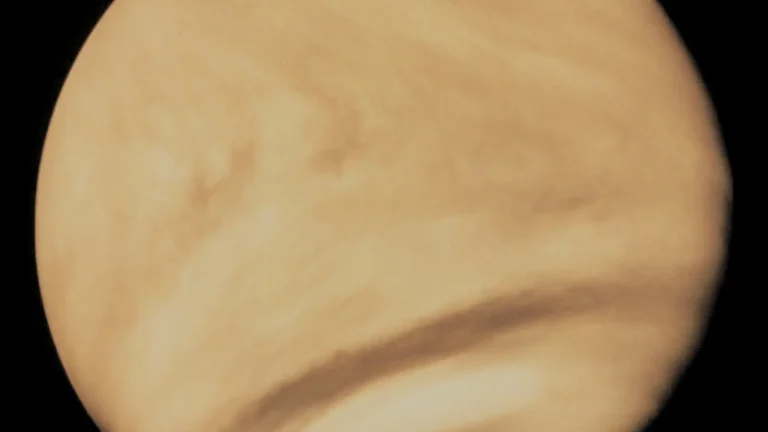 Ultraviolet image of Venus showing patterns in its global cloud deck